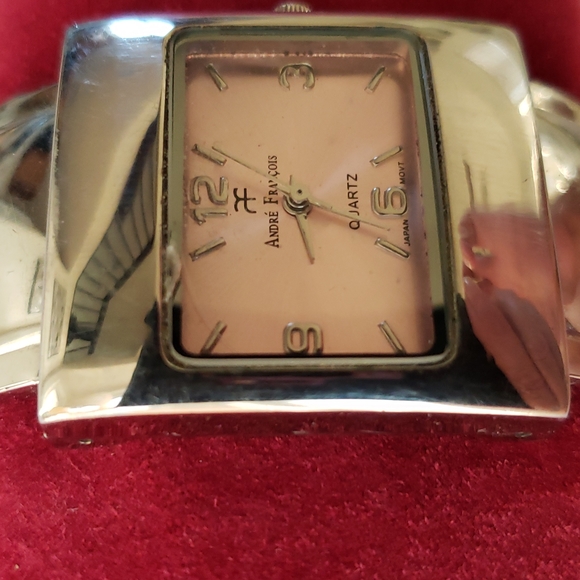 ANDRE FRANCOIS BEAUTIFUL WATCH (only a bundle of 3 or more) - Picture 3 of 5